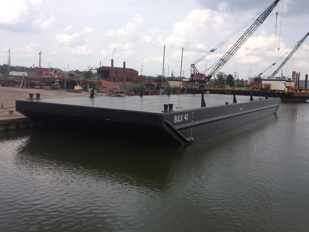 140' x 40' Deck Barge